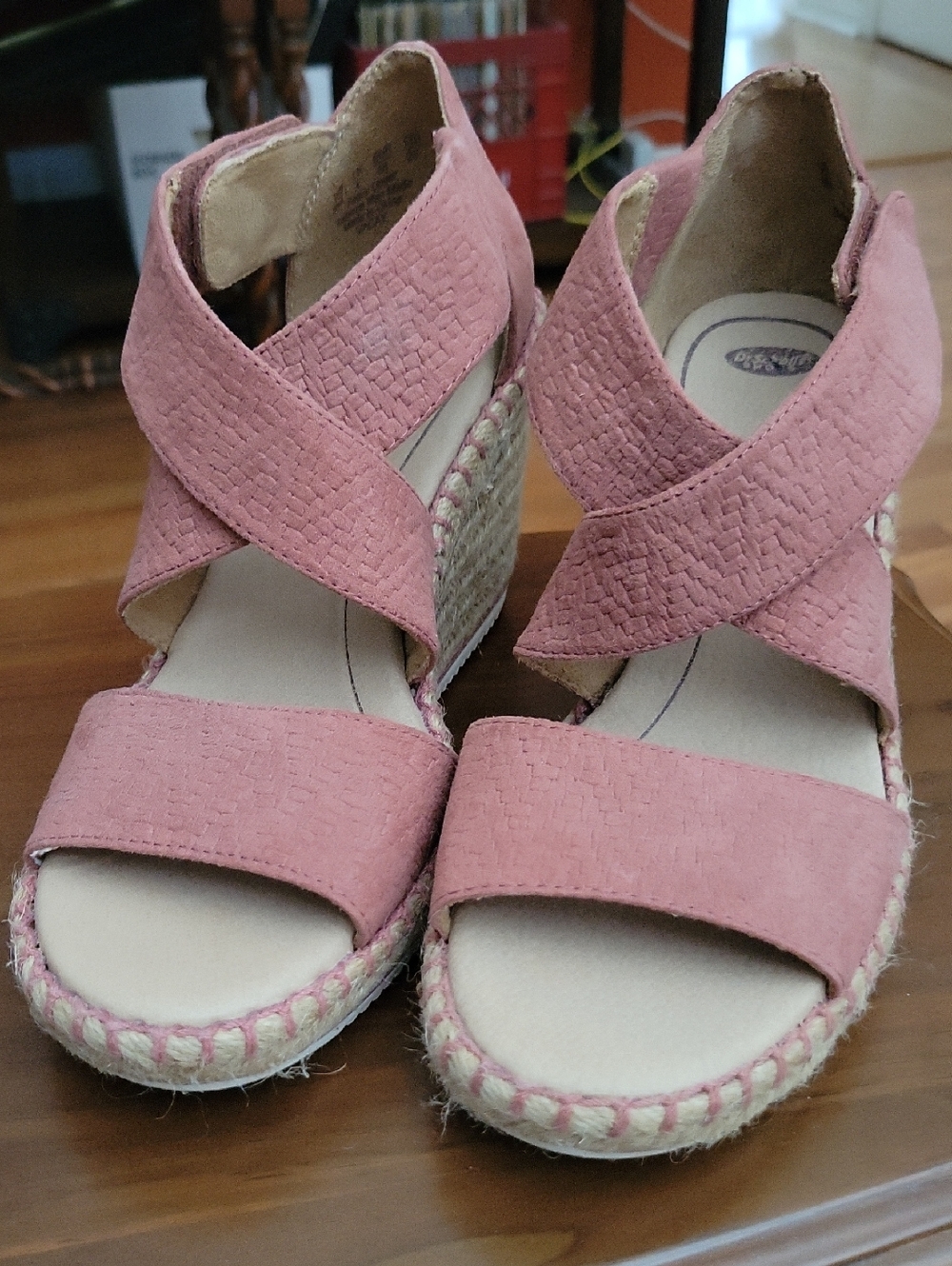 NWT Dr. Scholl's Pink Cross-Strap Espadrille Wedge Sandals